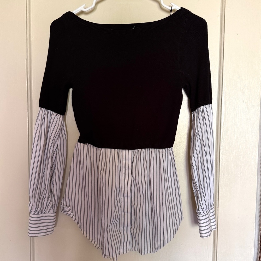 Black crop sweater with attached dress shirt ❤️